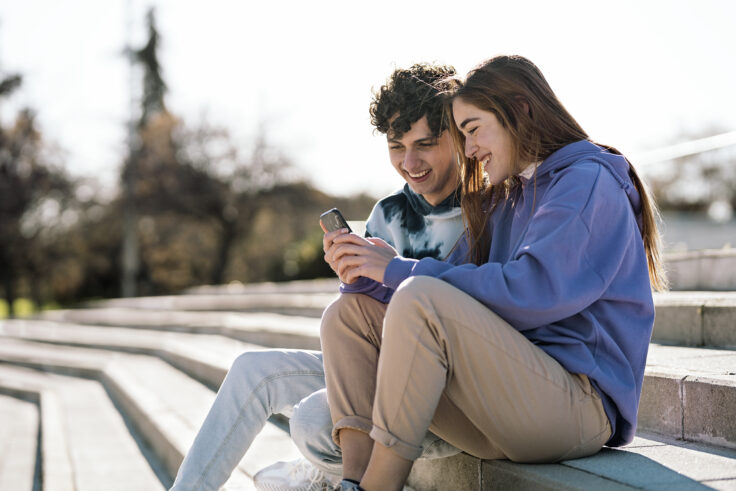 Gen Z relationships, modern dating psychology, situationships, micro-mance, Gen Z love trends, relationship anxiety, chosen families, dating app burnout, Gen Z therapy, non-heterosexual dating